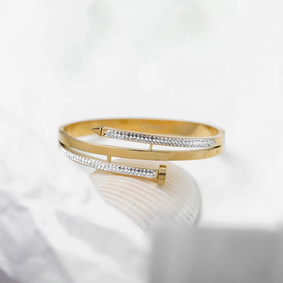 Elegance Twist Bracelet